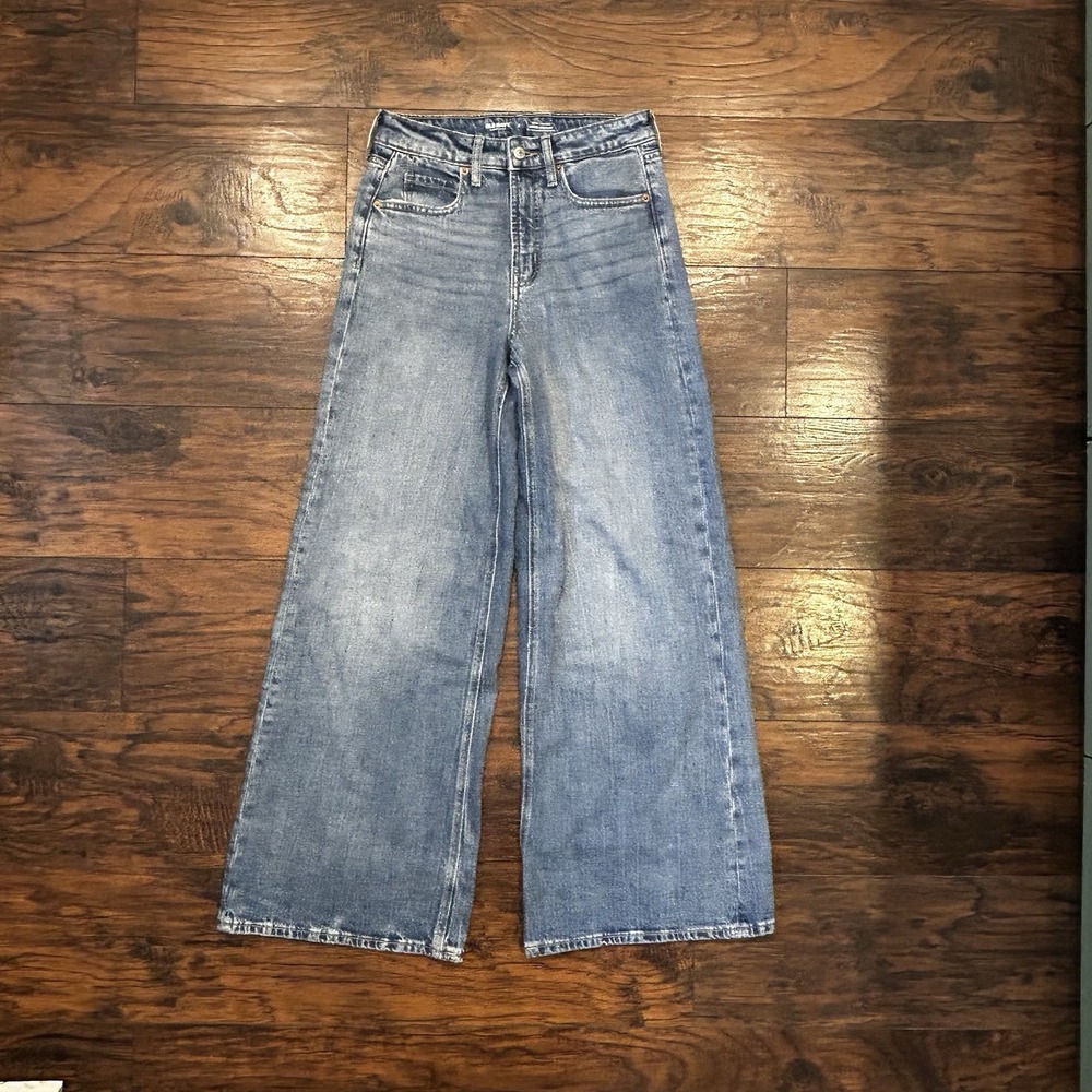 Old Navy Extra High Rise Super Wide Leg Jeans Medium Wash Women's Size 2